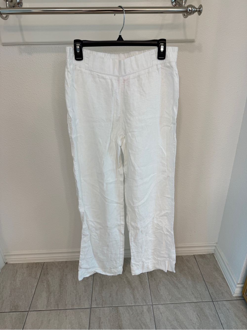 Lilly Pulitzer White Wide-Leg Pants with Pink Label